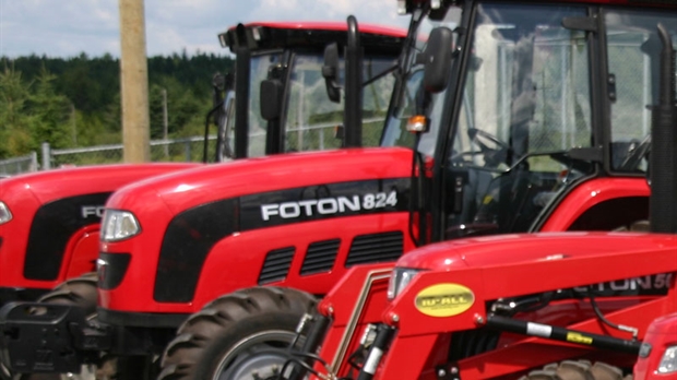 Une tire de tracteurs à Saint-Honoré