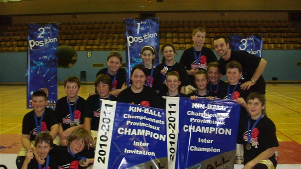 Deux équipes de niveau primaire de la Beauce se distinguent en Kin-Ball