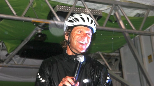 Le grand défi Pierre Lavoie de passage à Sainte-Marie, les orages aussi