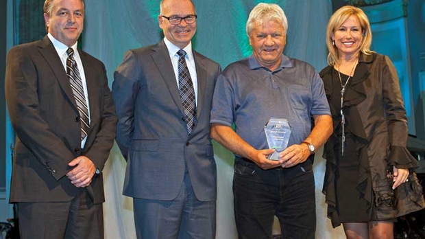 Comact honoré aux Prix Desjardins Entrepreneurs 2011