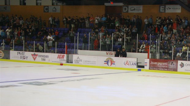 Le premier festival de hockey au niveau primaire a lieu vendredi