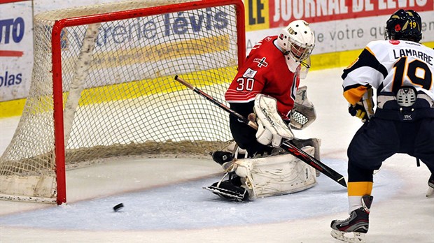 Les Commandeurs s'incline en fusillade Blizzard.