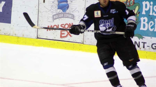 Mathieu Benoît est échangé au HC Carvena