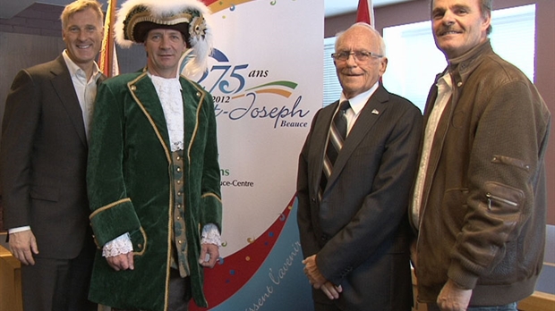 Maxime Bernier annonce deux octrois à Saint-Joseph