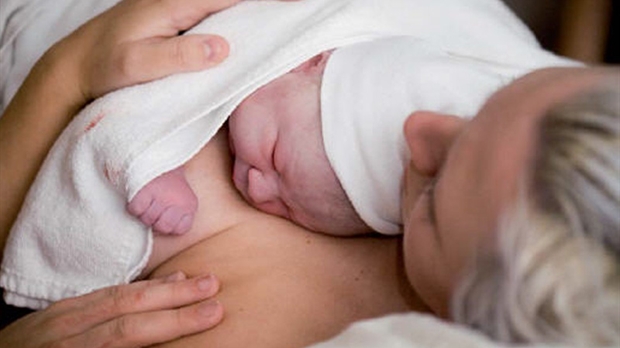 Un kiosque sur la sage-femme au Carrefour Saint-Georges