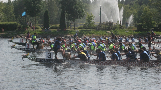 Nouveaux champions des bateaux dragons à Saint-Georges