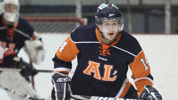 Un match de hockey collégial sera disputé au Centre Caztel en août prochain