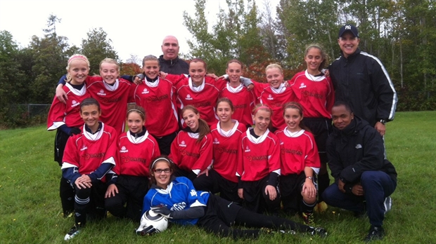L'École des Deux-Rives accueille un championnat de soccer féminin