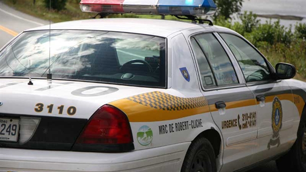 Un conducteur ivre prend le décor dans le rang Saint-Charles