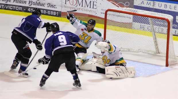 Saint-Georges échappe la victoire contre Rivière-du-Loup