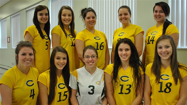 Les équipes de volleyball des Condors excellent sur le terrain