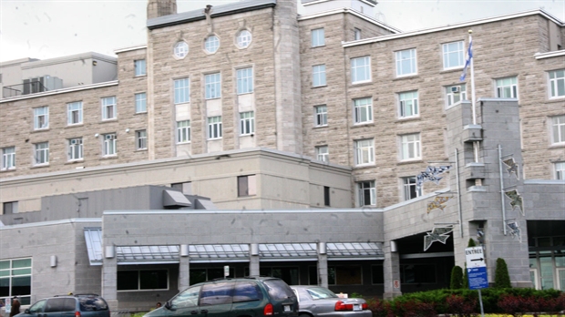 Les visites sont permises à l'Hôpital et au Centre d'hébergement de Saint-Georges Ouest