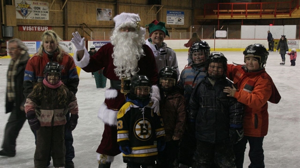 Séance de patinage avec le père Noël