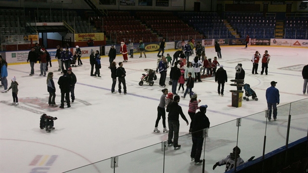 Les partisans nombreux au patine-o-thon du Cool-FM