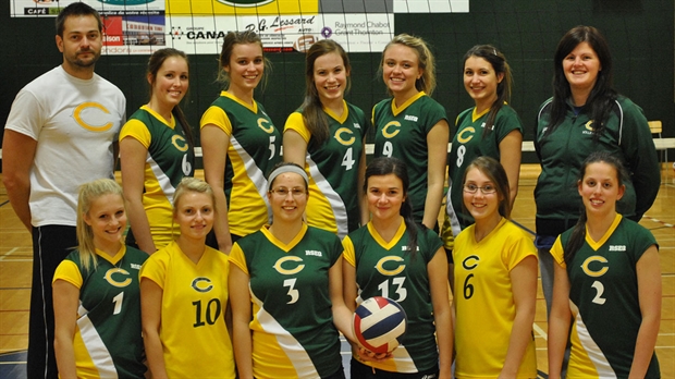 Volleyball féminin : L'argent pour les Condors à la Coupe de l'Est du Canada