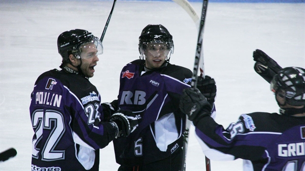 Fin de la saison régulière LHBBF: Beauceville l'emporte 10 à 4.