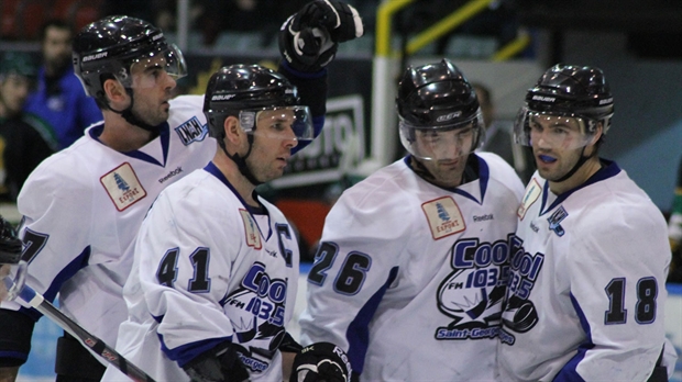 Deux matchs sur la route pour le Cool-FM