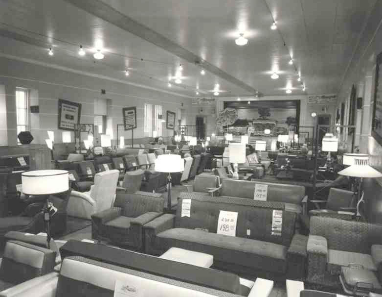 Magasin de meuble à St-Georges en 1960