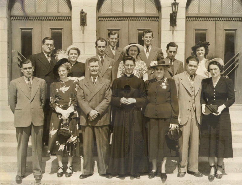 Ordination du Curé Morin dans St-Georges Ouest en 1950