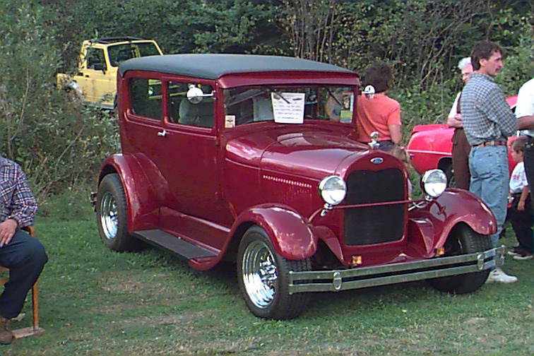 Exposition de voitures antiques en 1998