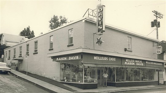 LE FAMEUX MAGASIN «LA MAISON DAVIS»