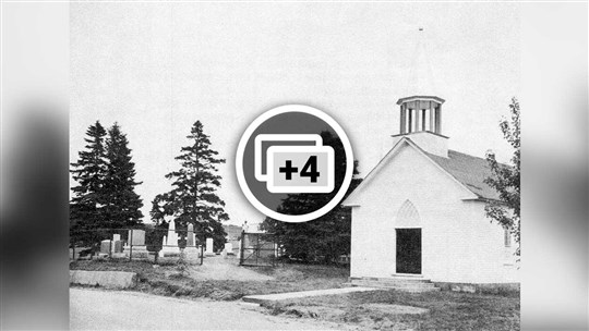 LA CHAPELLE ET LE CIMETIÈRE POZER