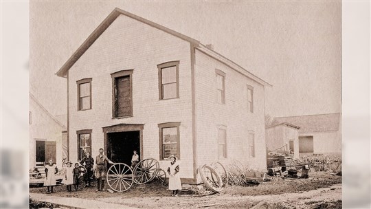 L'ancienne forge de Wellie Busque et Émery Veilleux dans l'Ouest.