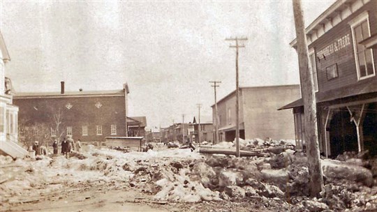 Les magasins de Thibaudeau et Frère d'il y a 100 ans