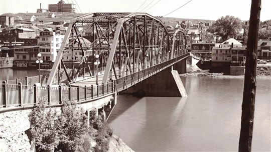 Les anciens ponts de fer de Saint-Georges