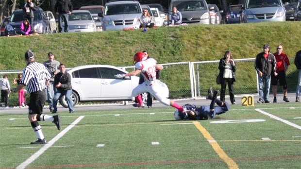 Football scolaire: les Dragons Midget AAA reviennent de l'arrière