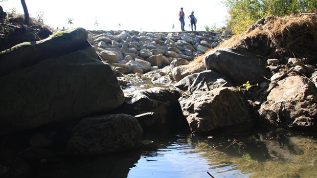 La restauration de l’habitat de l’omble de fontaine à Sainte-Marie tire à sa fin