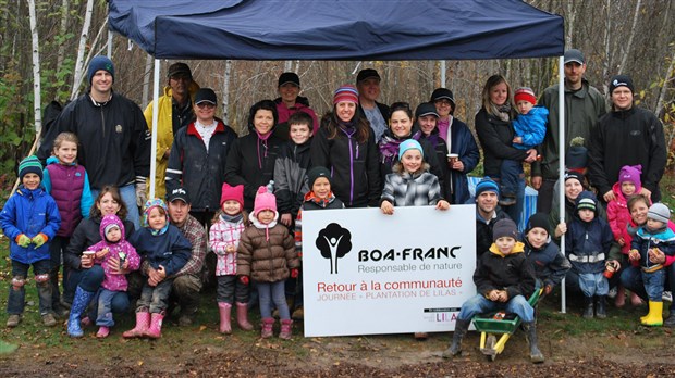 Boa-Franc participe à la plantation de 200 lilas au Parc Veilleux