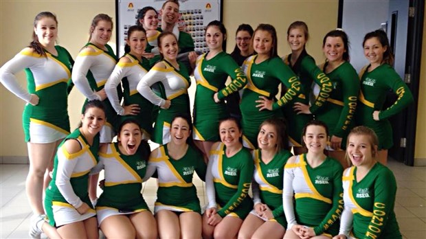 L'équipe de cheerleading des Condors en première place