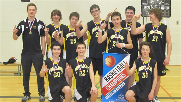 Les Carcajous sont sans pitié en basketball interscolaire