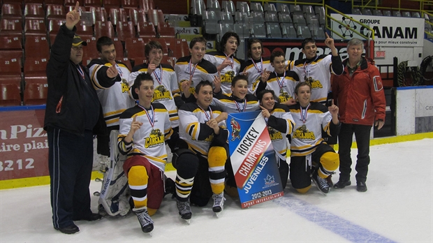 Les Carcajous causent toute une surprise en hockey interscolaire