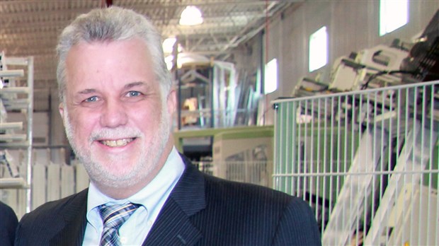 Une tournée du Québec et bien du travail pour Philippe Couillard