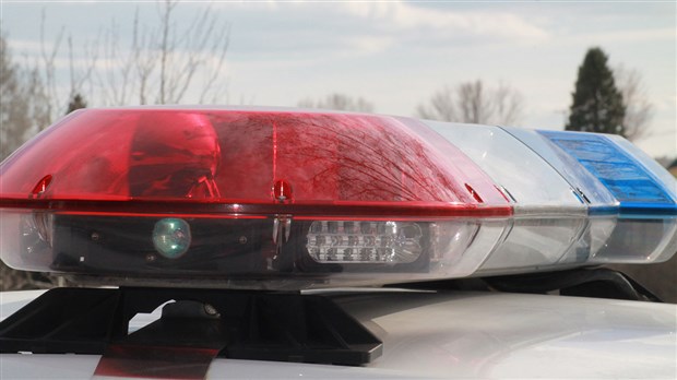 Un conducteur ivre dormait à l'intérieur de son véhicule en marche