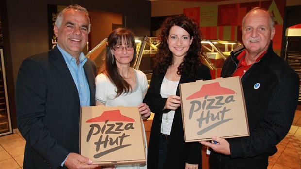 Pizza Hut et le Club Richelieu viennent en aide au CALACS
