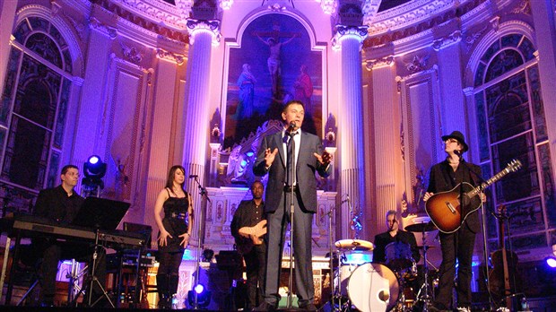 Mario Pelchat a séduit son public à l’église de Saint-Frédéric  