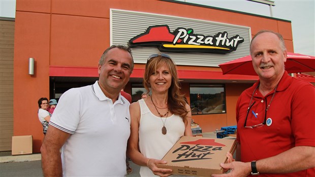 Une récolte de 7600 $ pour la collecte annuelle du Pizza Hut