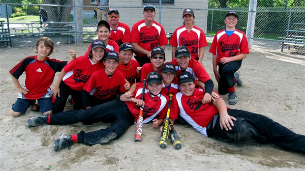Les Braves Bantam A sont champions de la saison régulière 