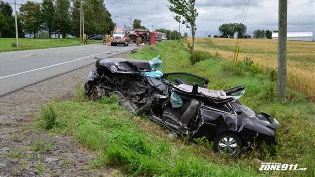 Une violente collision fait trois blessés à Scott