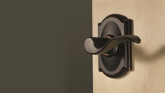 Un outil en ligne pour « essayer » la quincaillerie de porte décorative