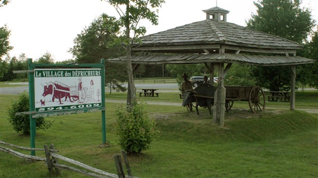 Des postes à pourvoir au Village des Défricheurs