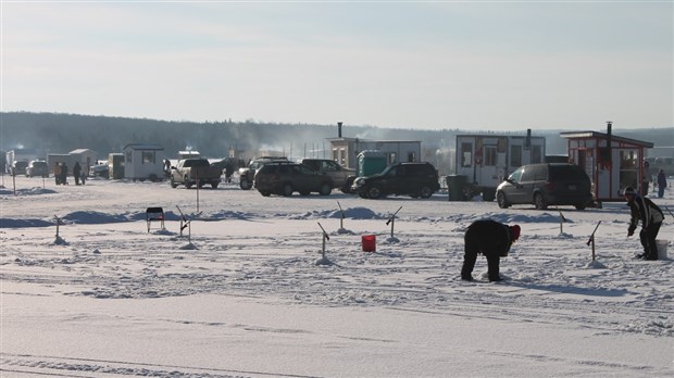 Festival de pêche blanche au lac Abénaquis de Saint-Aurélie