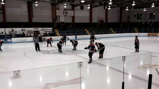 Le Komutel de Saint-Georges écrase son adversaire 8-3 à sa première partie de la saison