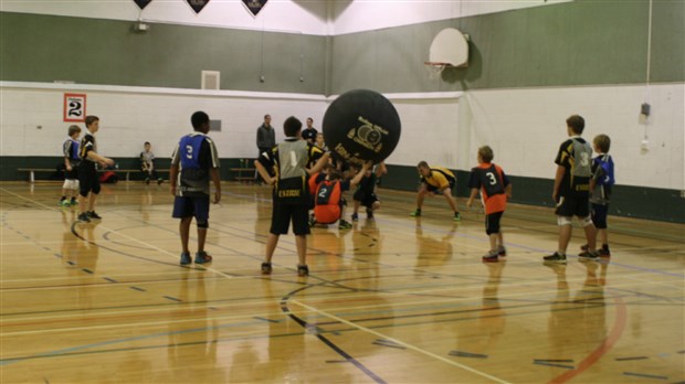 Le tournoi de qualification provincial de Kin-Ball fait bouger nos jeunes à Sainte-Marie
