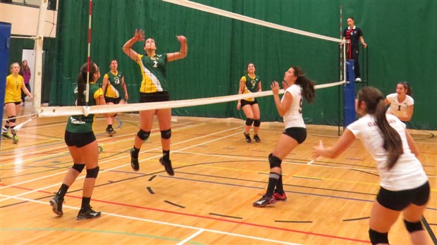 Les Condors remportent la victoire au volleyball et au basketball
