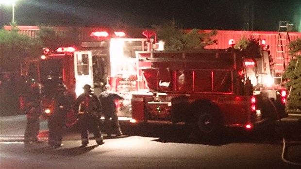 Garage détruit par les flammes chez YPC