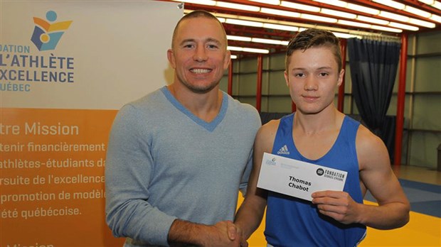 Thomas Chabot reçoit 2000 $ de la Fondation Georges St-Pierre